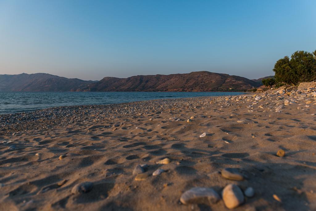 Niovi Seaside Suites Kíssamos Exteriör bild