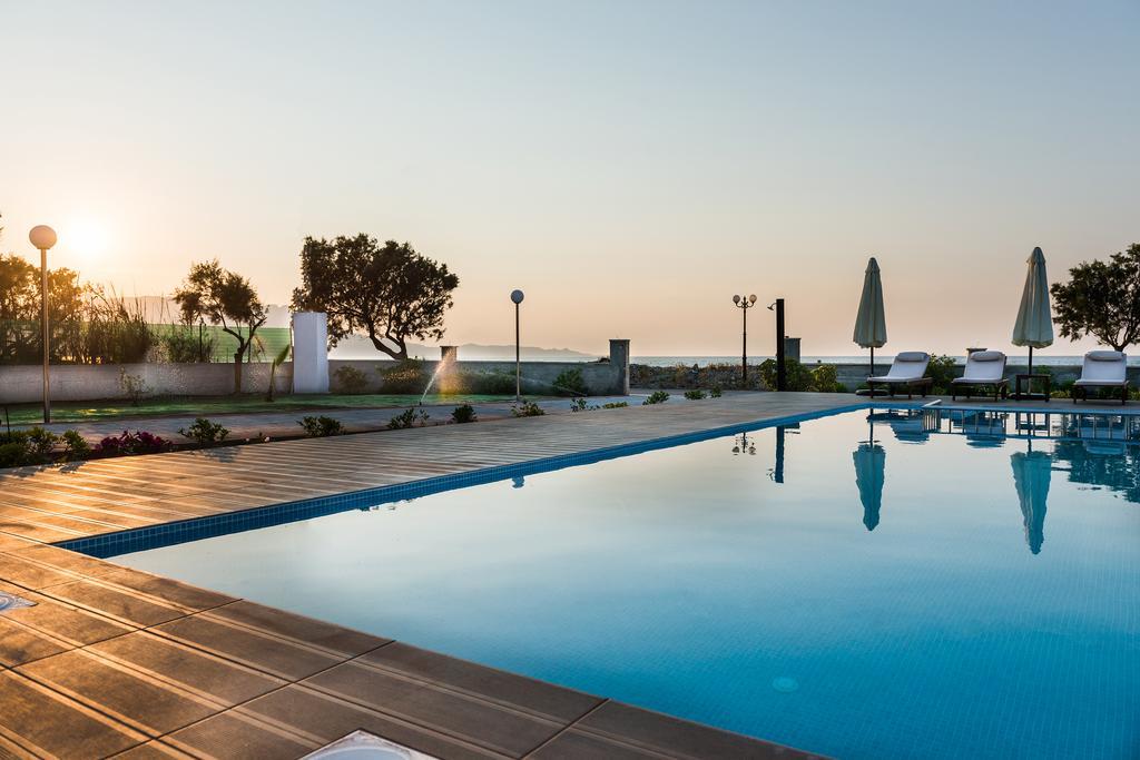 Niovi Seaside Suites Kíssamos Exteriör bild
